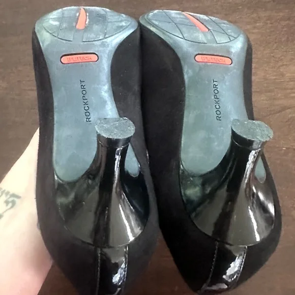 Rockport black suede almond toe pumps heels 9 EUC - Picture 7 of 9